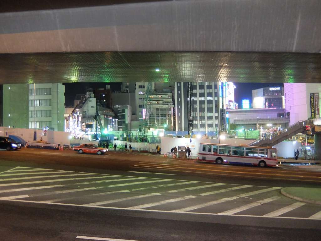 渋谷駅近くのビル工事現場